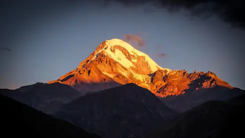 Monte Kazbek, ascenso de 4 días en las montañas del Cáucaso, desde Stepantsminda, Georgia