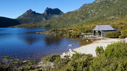 6-day Cradle Mountain Huts Walk in Tasmania, Australia