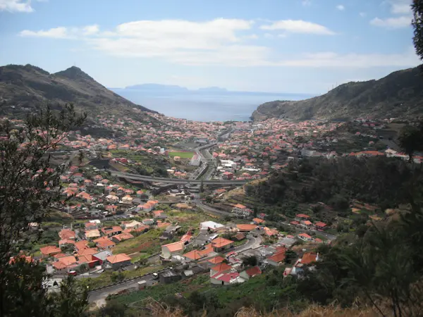 Levada dos Maroços, Easy half-day hike through the "Mimosa Valley" in Machico, Madeira