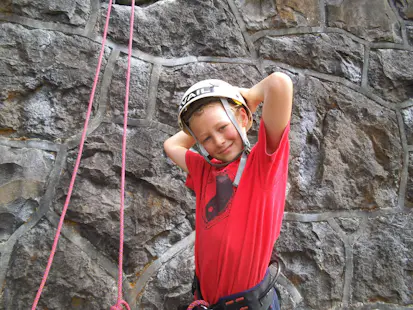 Outdoor rock climbing lessons for kids near Los Angeles