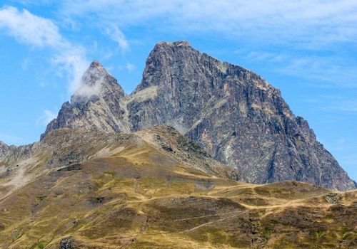 Trad climbing in the Pyrenees: Midi D’Ossau, Ordesa, Valle de Anso
