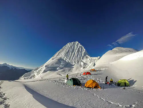 Nevado Pisco (5,752m) y Alpamayo (5,947m), expedición de 17 días en la Cordillera Blanca, Perú