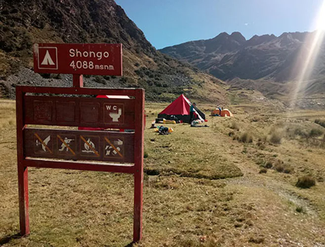 Trek histórico de 3 días de Olleros a Chavín en la Cordillera Blanca, Perú