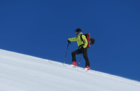 Backcountry skiing day tours around Santiago, Chile