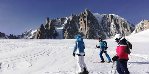 Freeride skiing descent in the Vallée Blanche, from Courmayeur
