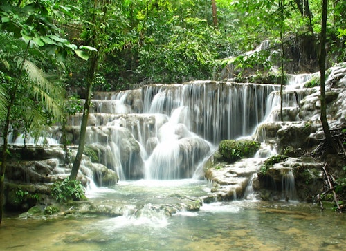 Day hike to Las Nubes Waterfalls and cultural tour of Comitan, Chiapas