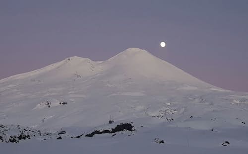 8-day Volcanoes ski tour in Chile (Patagonia Norte), from Bariloche