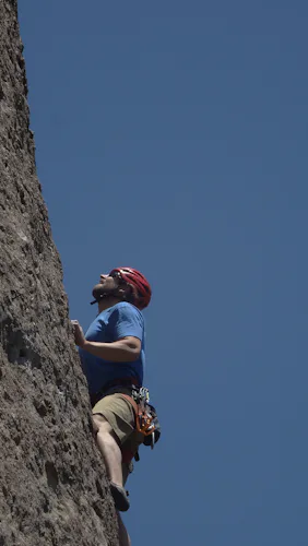 Rock climbing for beginners in Cajon del Maipo, Day trip from Santiago 2