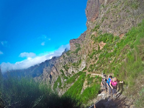 Day hike from Pico do Areeiro to Pico Ruivo in Madeira