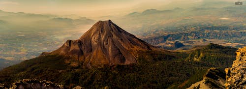 Day hike to the summit of Nevado de Colima