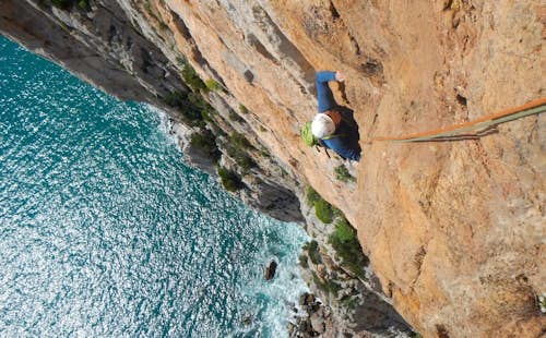 Weekend rock climbing course in Sardinia for all levels (2 days)