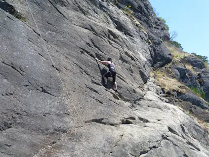 Rock climbing in Alcocer, 1-day course near San Miguel de Allende