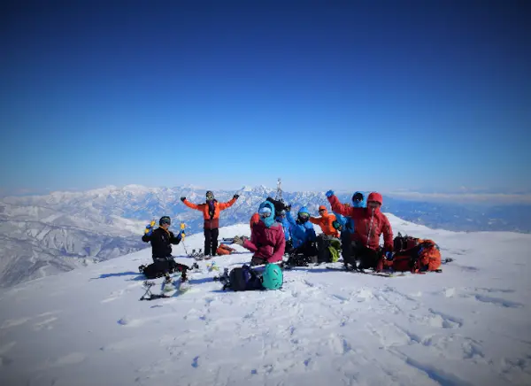Excursiones guiadas de esquí de travesía para expertos en Hakuba, Japón | undefined