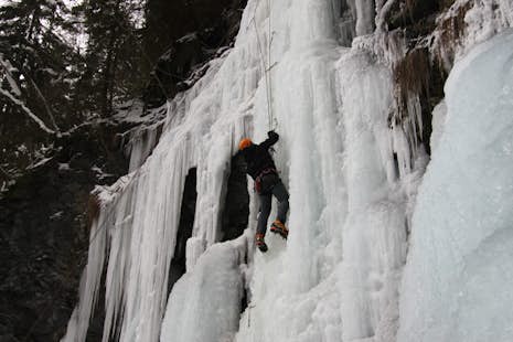 Ice climbing in the Pitzal and Kaunertal valleys, near Innsbruck (2 days)