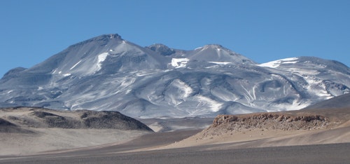 Climb to the summit of Ojos del Salado (6893m), 12 days with acclimatization