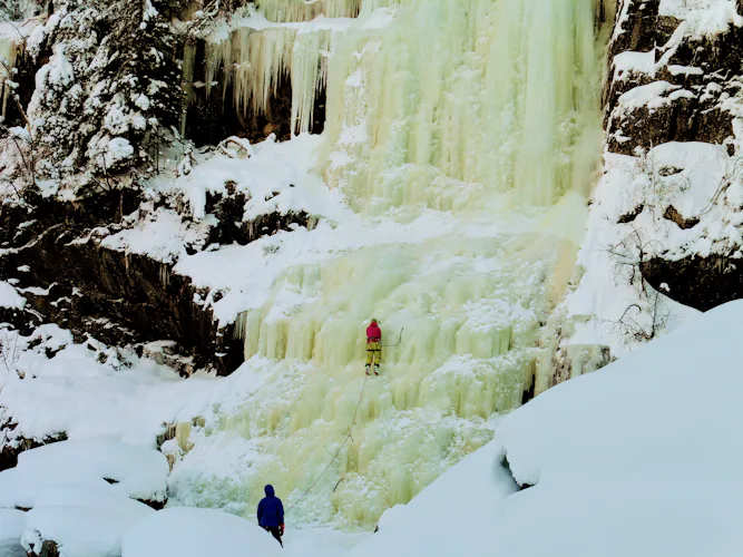 Ice Climbing Course for Beginners in Rjukan, Norway (2 days)