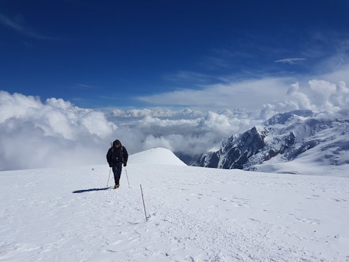 Climb to the top of Uhkin (5120m) in the Pamir Mountains, Kyrgyzstan