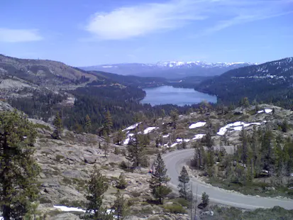 Rock climbing for beginners on Donner Summit, Lake Tahoe (Half-day)
