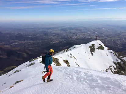 Mixed Winter Climbing day on Monte Mucrone (Via del Canalino), near Biella