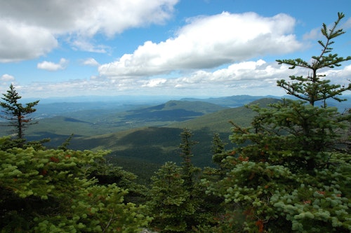 1+ Hiking on trails and through villages in Vermont, near Killington