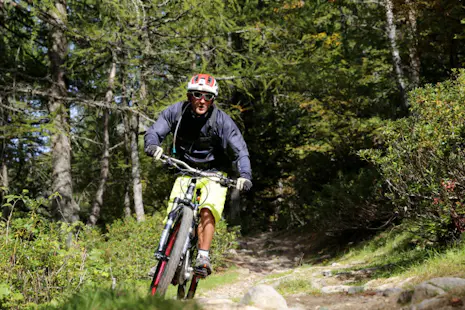 1+ day Enduro mountain bike adventure in Chamonix