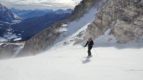 Ski lessons for intermediate and advanced skiers in the Dolomites