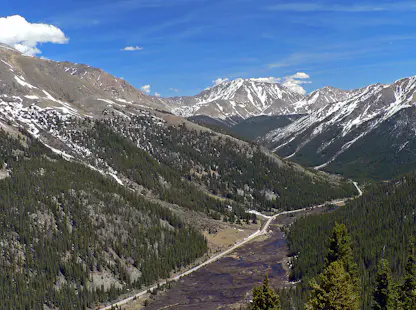 1-day rock climbing for beginners in Independence Pass, near Aspen