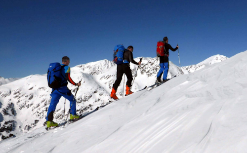 Ski touring day on Pic del Forn (2,702m) in Andorra
