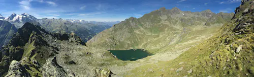 Hiking in the Val de Bagnes with overnight at the Cabane de Louvie (2 days)