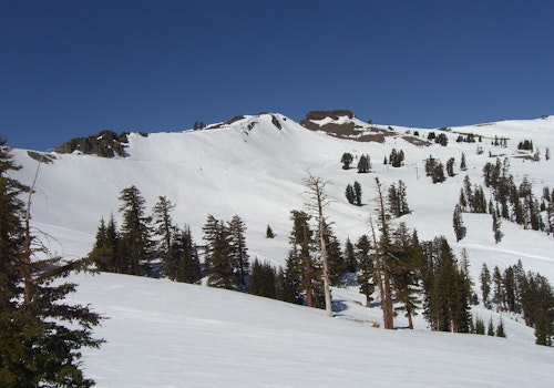 Guided backcountry ski tour in Squaw Valley (3 days)