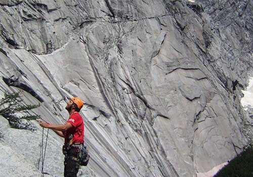 Rock climbing in “La Junta” in Cochamo Valley, Chile (4 days)
