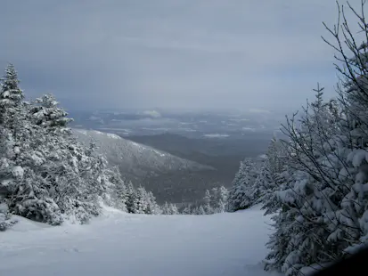 Ski de randonnée sur le Teardrop Trail, Mt. Mansfield (côté ouest)