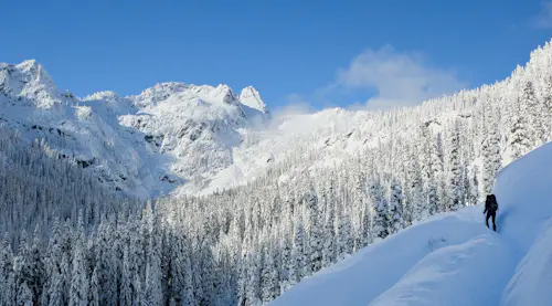 Backcountry skiing near Seattle, 3-day Introductory course in Snoqualmie Pass