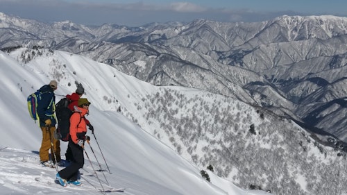 2-day Backcountry ski tour in Shirakawa (Gifu), Japan