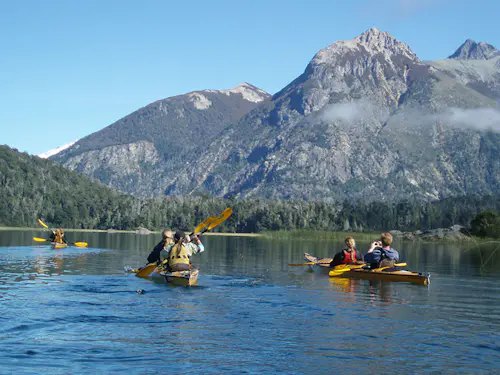 Día de deporte múltiple en Bariloche: Trekking y kayak