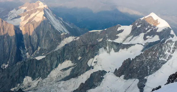 4 days to summit Mont Blanc with acclimatization (4 days) | France