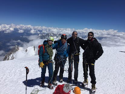 Sommet du Mont Blanc avec entraînement des techniques en neige et en glace (6 jours)