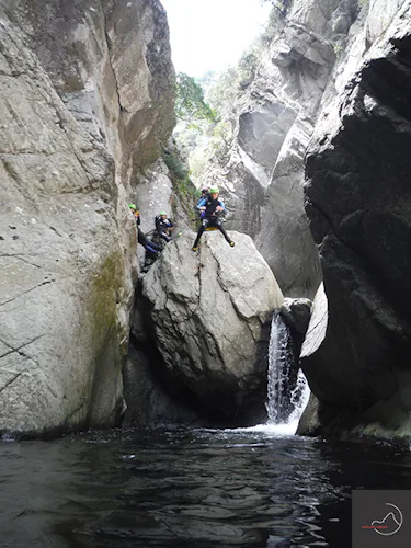 jumping at Llech Canyon, Day trip to a natural acuatic park in the Pyrenees