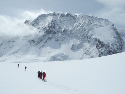 Ski touring in the Adyr-Su Valley and ascent to Mount Elbrus (10 days)