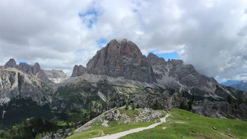 Tofana di Rozes: Guided rock climbing in the Dolomites