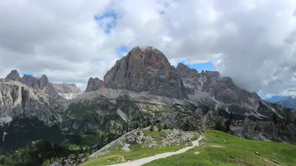 Tofana di Rozes: Guided rock climbing in the Dolomites | undefined