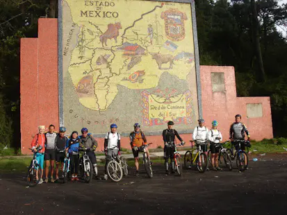 Mountain biking from Nevado de Toluca to Valle de Bravo, near Mexico City (2 days)