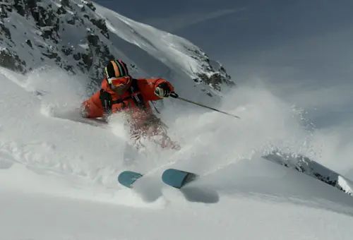 Cazadores de Nieve: Esquí freeride en las mejores condiciones