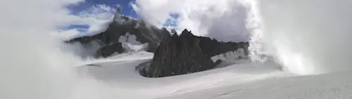 Climbing the Ridge on Aiguille Marbrées, 1-day Ascent near Mont Blanc