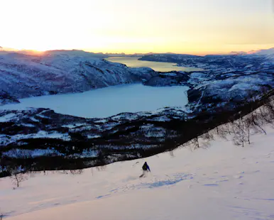 Esquí de travesía en Narvik, Noruega (5 días)