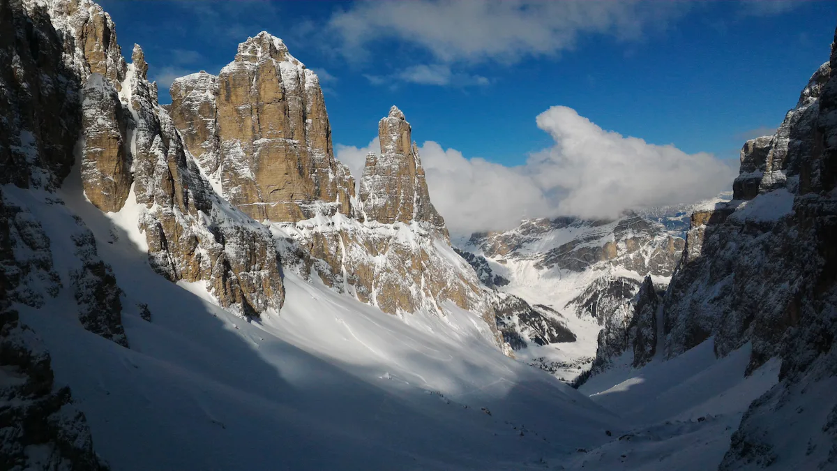 Val Mesdi Freeride skiing day in the Dolomites | Italy