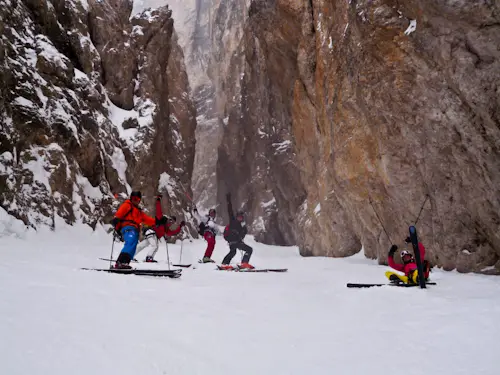 Día de esquí freeride para expertos en el Grupo Sella (Dolomitas)