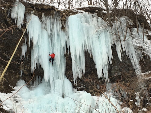 1-day Ice Climbing in Gokibiru, near Sapporo (Hokkaido)
