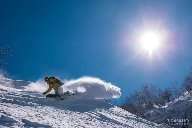 Ride in Hakuba with the top female FWT snowboarder in Japan (Half-day)