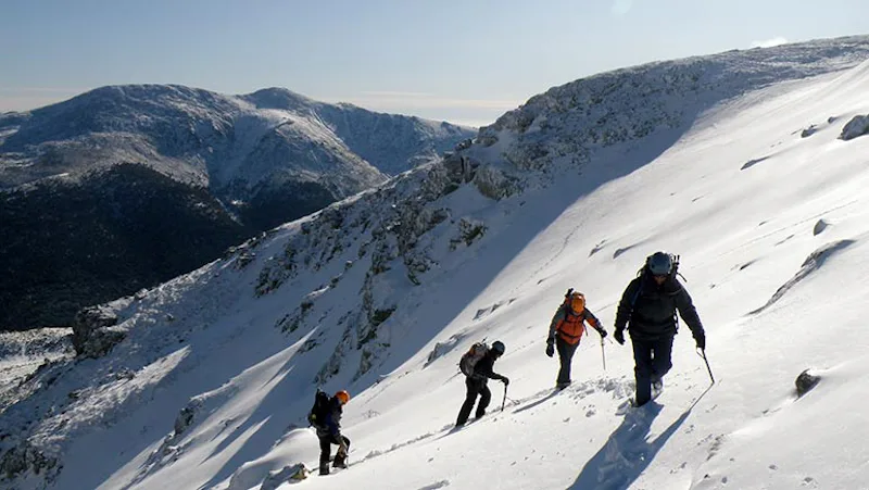 intro-winter-mountaineering-pico-penalara-sierra-de-guadarrama
